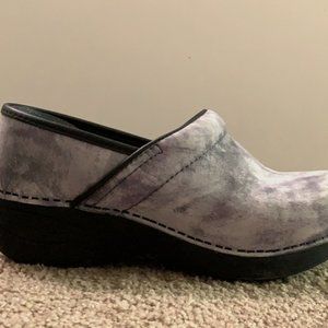 Dansko, Seude, Marble Color, Size 7 (37 in Dansko)